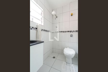 Casa à venda com 160m², 3 quartos e 2 vagas Casa à venda com 160m², 3 quartos e 2 vagasBanheiro da Edícula