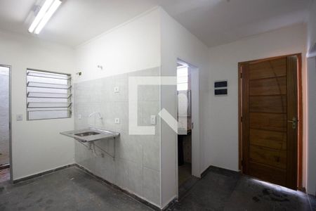 Cozinha de casa para alugar com 1 quarto, 30m² em Itaquera, São Paulo