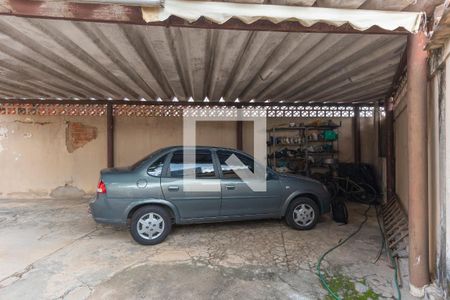Casa à venda com 177m², 3 quartos e 7 vagas Casa à venda com 177m², 3 quartos e 7 vagasGaragem Casas 1 e 2
