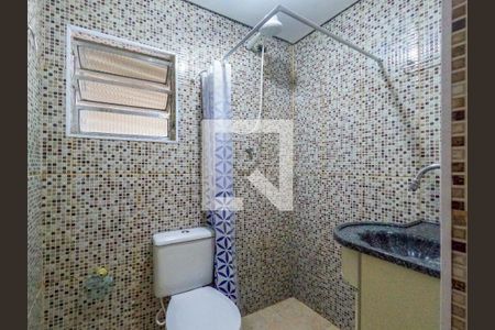 Banheiro de casa para alugar com 1 quarto, 50m² em Vila Dirce , Carapicuíba