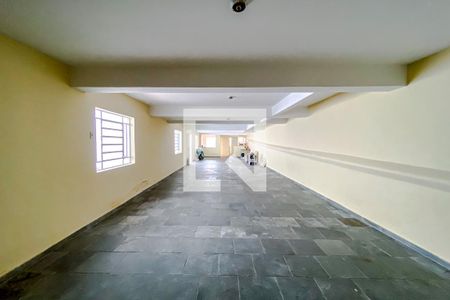 Casa à venda com 260m², 3 quartos e 10 vagasSalão