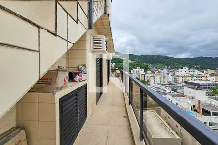 Apartamento para alugar com 240m², 4 quartos e 2 vagasVaranda