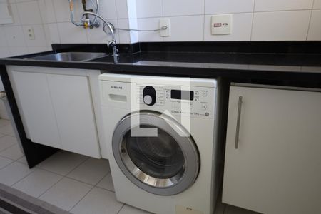 Apartamento à venda com 104m², 2 quartos e 2 vagasLavanderia