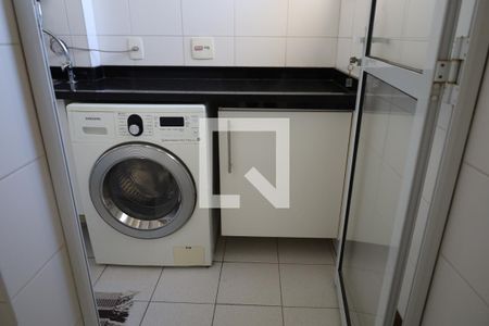 Apartamento à venda com 104m², 2 quartos e 2 vagasLavanderia