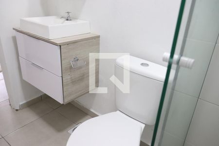 Banheiro de kitnet/studio para alugar com 1 quarto, 35m² em Santos Dumont, São Leopoldo