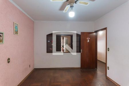 Casa para alugar com 251m², 3 quartos e 3 vagas Casa para alugar com 251m², 3 quartos e 3 vagasQuarto 2