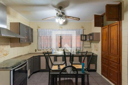 Casa para alugar com 251m², 3 quartos e 3 vagas Casa para alugar com 251m², 3 quartos e 3 vagasCozinha