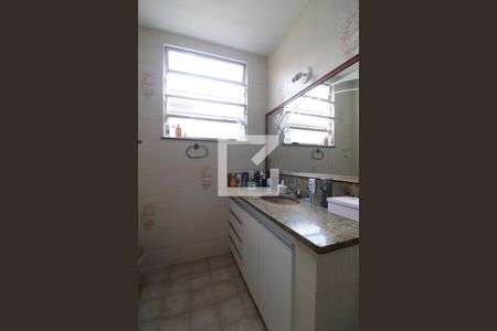 Casa de condomínio à venda com 180m², 5 quartos e NaN vagas Casa de condomínio à venda com 180m², 5 quartos e NaN vagasBanheiro Social 2
