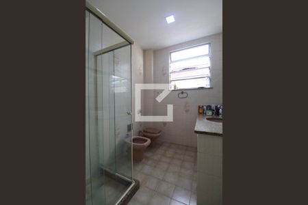 Casa de condomínio à venda com 180m², 5 quartos e NaN vagas Casa de condomínio à venda com 180m², 5 quartos e NaN vagasBanheiro Social 2