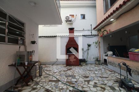 Casa de condomínio à venda com 180m², 5 quartos e NaN vagas Casa de condomínio à venda com 180m², 5 quartos e NaN vagasÁrea externa