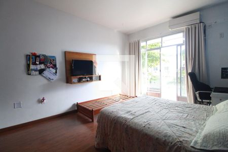 Casa de condomínio à venda com 180m², 5 quartos e NaN vagas Casa de condomínio à venda com 180m², 5 quartos e NaN vagasQuarto 2