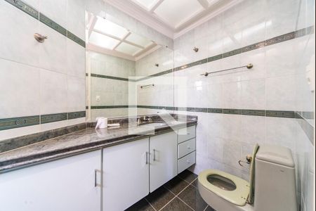 Apartamento à venda com 182m², 3 quartos e 3 vagas Apartamento à venda com 182m², 3 quartos e 3 vagasBanheiro do Quarto 2