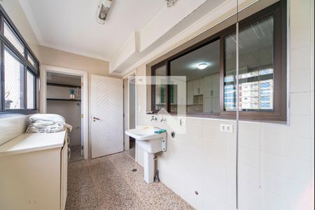 Apartamento à venda com 182m², 3 quartos e 3 vagas Apartamento à venda com 182m², 3 quartos e 3 vagasÁrea de Serviço