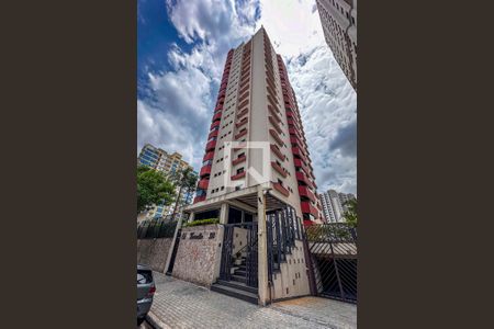 Apartamento à venda com 182m², 3 quartos e 3 vagas Apartamento à venda com 182m², 3 quartos e 3 vagasFachada e portaria