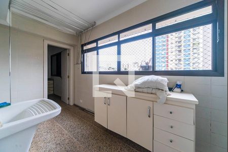 Apartamento à venda com 182m², 3 quartos e 3 vagas Apartamento à venda com 182m², 3 quartos e 3 vagasÁrea de Serviço
