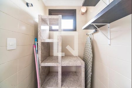 Apartamento à venda com 182m², 3 quartos e 3 vagas Apartamento à venda com 182m², 3 quartos e 3 vagasBanheiro de serviço