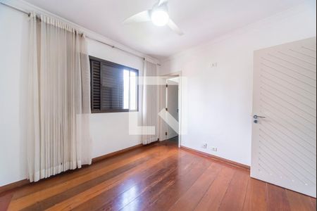 Apartamento à venda com 182m², 3 quartos e 3 vagas Apartamento à venda com 182m², 3 quartos e 3 vagasQuarto 2
