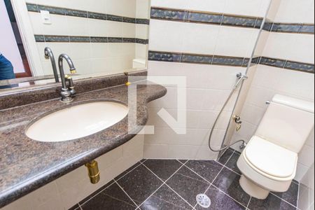 Apartamento à venda com 182m², 3 quartos e 3 vagas Apartamento à venda com 182m², 3 quartos e 3 vagasLavabo