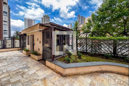 Apartamento à venda com 182m², 3 quartos e 3 vagas Apartamento à venda com 182m², 3 quartos e 3 vagasFachada e portaria