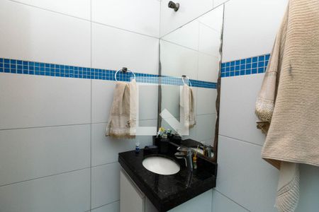 Casa à venda com 220m², 3 quartos e 5 vagasBanheiro da Suíte 1