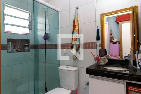 Casa à venda com 220m², 3 quartos e 5 vagasBanheiro da Suíte 2