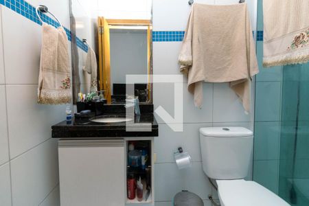 Casa à venda com 220m², 3 quartos e 5 vagasBanheiro da Suíte 1