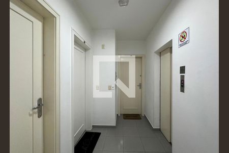 Apartamento à venda com 43m², 1 quarto e 1 vagaHall Apartamento