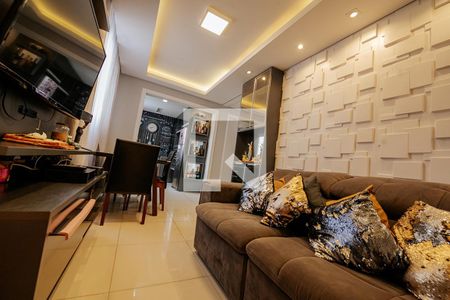 Sala de apartamento para alugar com 2 quartos, 44m² em Pinheirinho, Curitiba