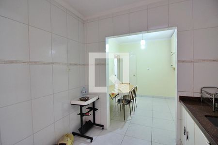 Casa à venda com 170m², 3 quartos e 2 vagasCozinha 