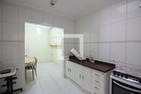 Casa à venda com 170m², 3 quartos e 2 vagasCozinha 