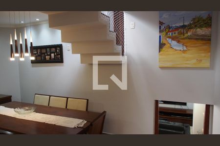 Casa à venda com 223m², 3 quartos e 2 vagasSala de Jantar