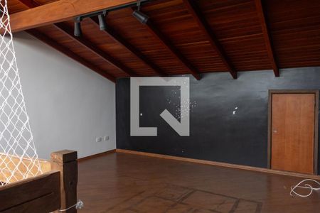 Casa à venda com 188m², 4 quartos e 1 vaga Casa à venda com 188m², 4 quartos e 1 vagaÁtico