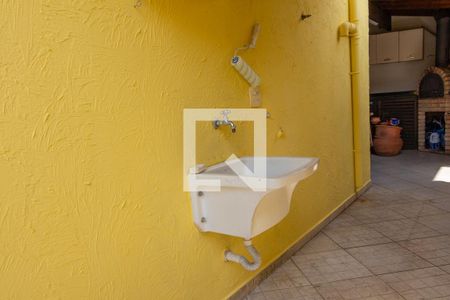 Casa à venda com 188m², 4 quartos e 1 vaga Casa à venda com 188m², 4 quartos e 1 vagaÁrea externa