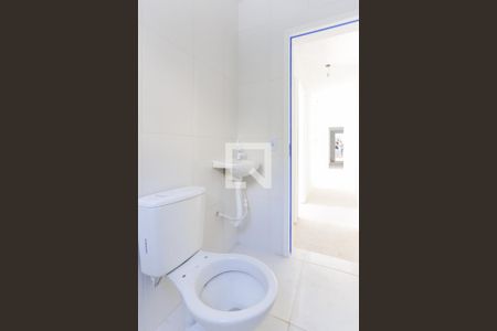 Apartamento à venda com 43m², 2 quartos e 1 vaga Apartamento à venda com 43m², 2 quartos e 1 vagaBanheiro