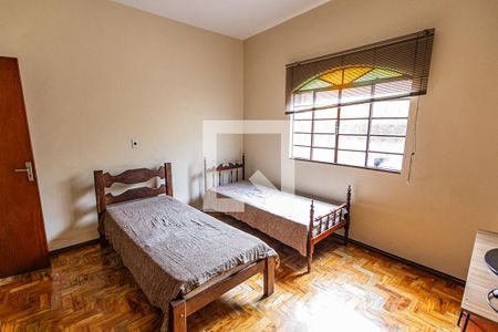 Casa à venda com 437m², 5 quartos e 2 vagasQuarto 3