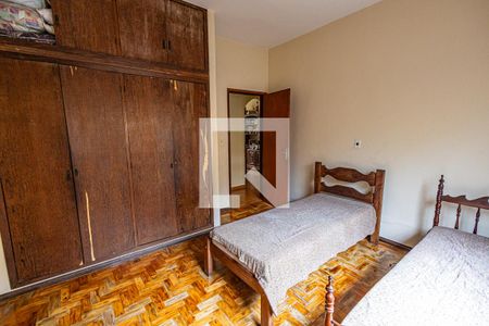 Casa à venda com 437m², 5 quartos e 2 vagasQuarto 3