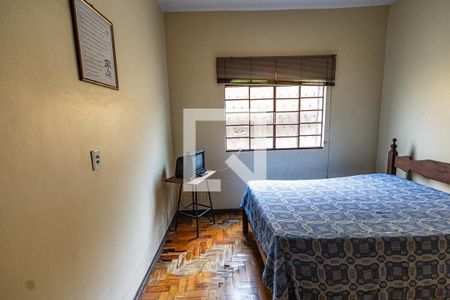 Casa à venda com 437m², 5 quartos e 2 vagasQuarto 2