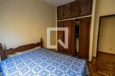 Casa à venda com 437m², 5 quartos e 2 vagasQuarto 2