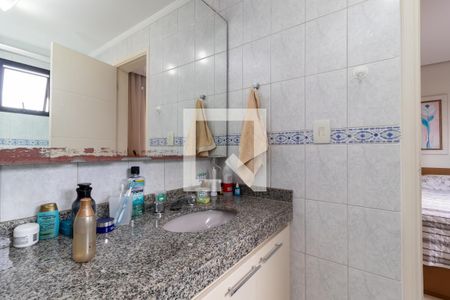 Apartamento à venda com 136m², 4 quartos e 2 vagasBanheiro da Suíte Principal