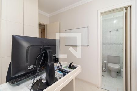 Apartamento à venda com 136m², 4 quartos e 2 vagasSuíte 3