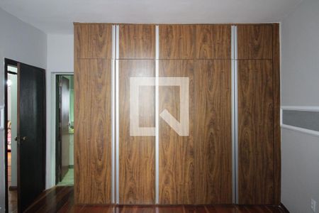 Casa à venda com 332m², 5 quartos e 3 vagasSuite 1