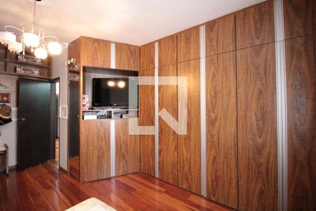 Casa à venda com 332m², 5 quartos e 3 vagasSuite 2