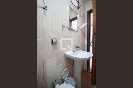 Casa à venda com 332m², 5 quartos e 3 vagasBanheiro de Serviço