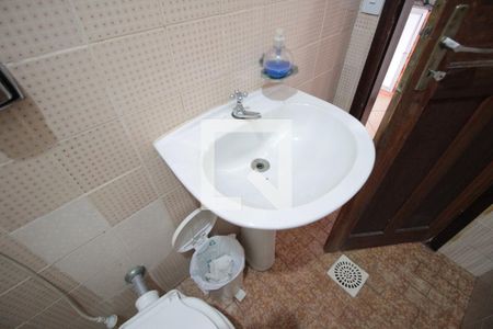 Casa à venda com 332m², 5 quartos e 3 vagasBanheiro de Serviço