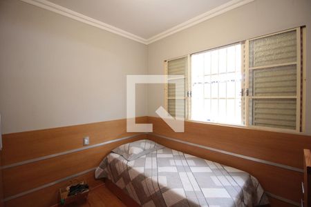 Casa à venda com 332m², 5 quartos e 3 vagasQuarto 2