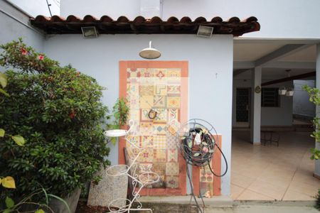 Casa à venda com 332m², 5 quartos e 3 vagasQuintal