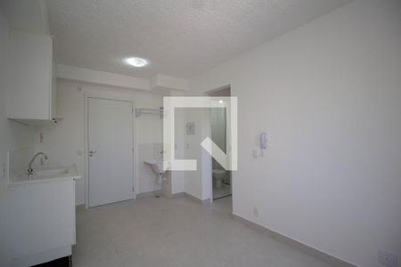 Sala/Cozinha de apartamento para alugar com 2 quartos, 33m² em Piqueri, São Paulo