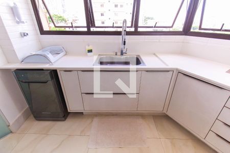 Apartamento à venda com 156m², 3 quartos e 3 vagas Apartamento à venda com 156m², 3 quartos e 3 vagasCozinha