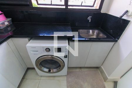 Apartamento à venda com 156m², 3 quartos e 3 vagas Apartamento à venda com 156m², 3 quartos e 3 vagasÁrea de Serviço