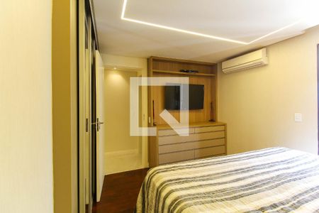 Apartamento à venda com 156m², 3 quartos e 3 vagas Apartamento à venda com 156m², 3 quartos e 3 vagasQuarto 2 - Suíte